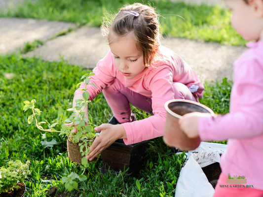 De ce este grădinăritul o activitate excelentă pentru copii? – Beneficii și sfaturi pentru părinți 🌱👧👦